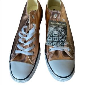New metallic sunset converse with box.